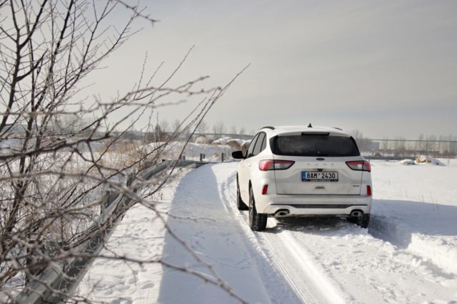 test-2021-hybrid-ford-kuga-hev- (21)