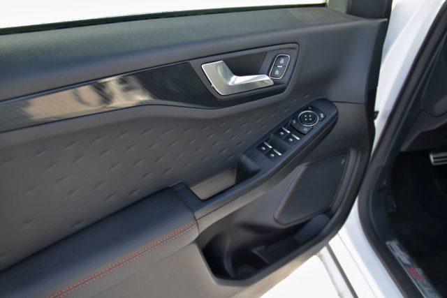 test-2021-hybrid-ford-kuga-hev- (23)