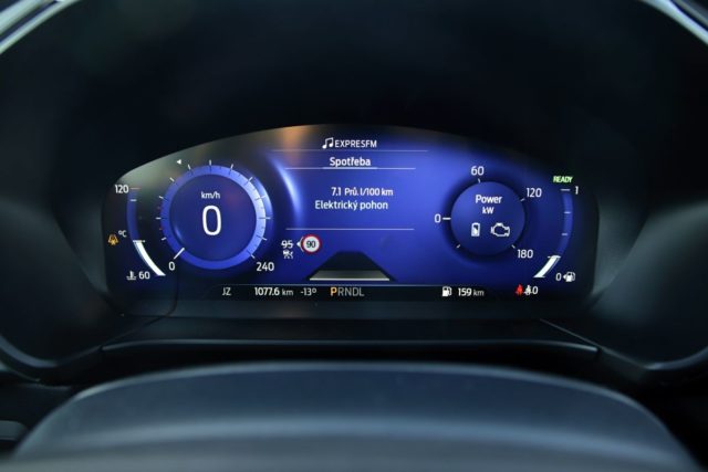 test-2021-hybrid-ford-kuga-hev- (26)