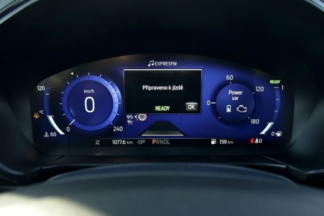 test-2021-hybrid-ford-kuga-hev- (27)