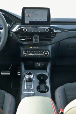 test-2021-hybrid-ford-kuga-hev- (29)