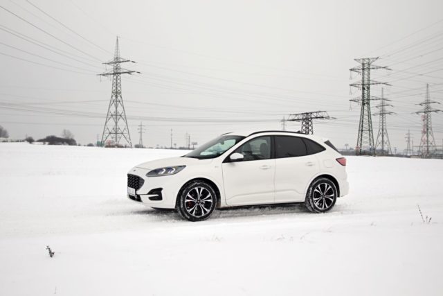 test-2021-hybrid-ford-kuga-hev- (3)
