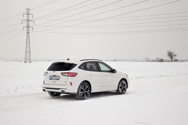 test-2021-hybrid-ford-kuga-hev- (6)