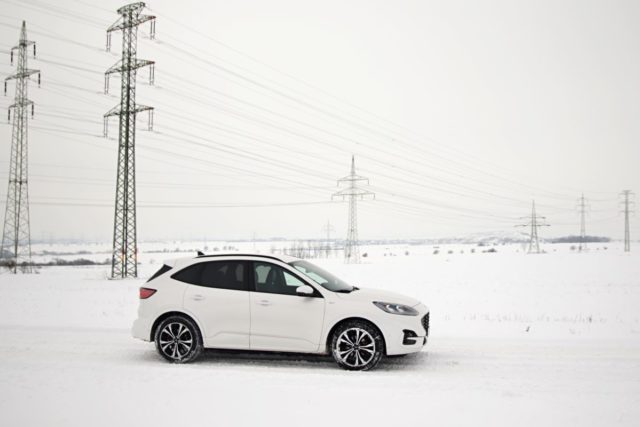 test-2021-hybrid-ford-kuga-hev- (8)