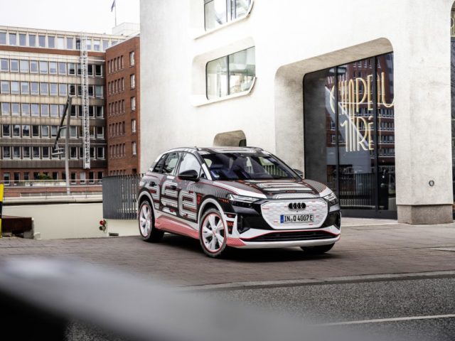 2022-elektromobil-Audi_Q4_e-tron- (1)