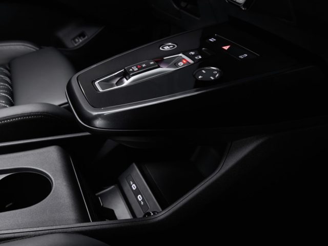 2022-elektromobil-Audi_Q4_e-tron- (17)