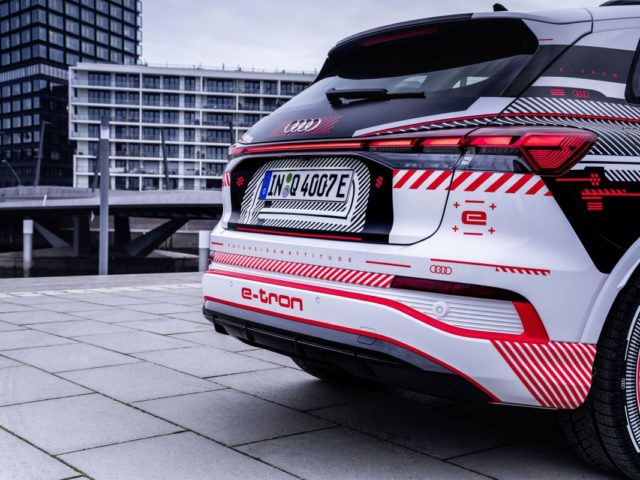 2022-elektromobil-Audi_Q4_e-tron- (6)