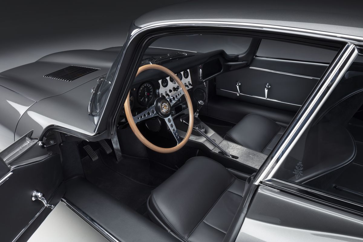 Jaguar_E-TYPE-oslava_60_let-limitovana_edice- (21)