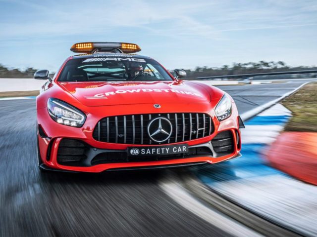 Safety_car-a-Medical_car-F1-Mercedes-AMG- (2)