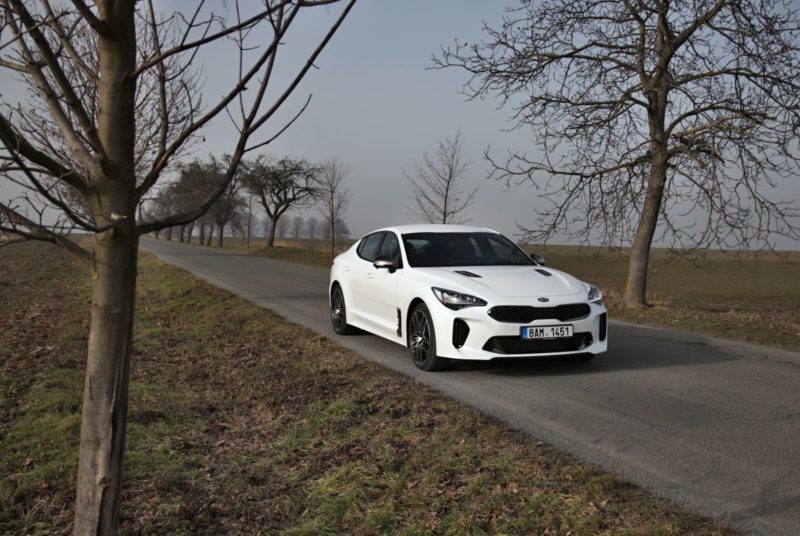 Test-2021-Kia_Stinger_GT-V6-33-T_GDI-AWD- (1)