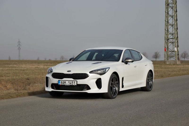 Test-2021-Kia_Stinger_GT-V6-33-T_GDI-AWD- (12)