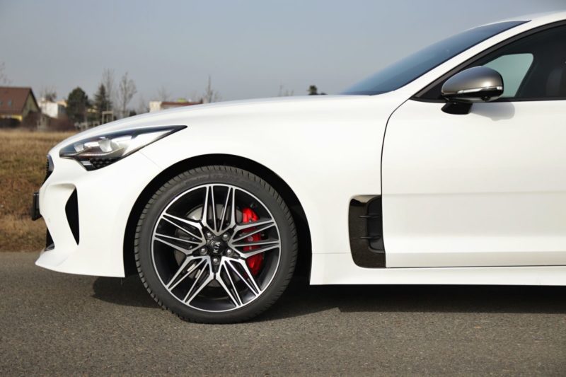 Test-2021-Kia_Stinger_GT-V6-33-T_GDI-AWD- (15)