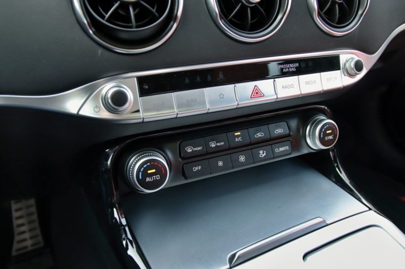 Test-2021-Kia_Stinger_GT-V6-33-T_GDI-AWD- (30)