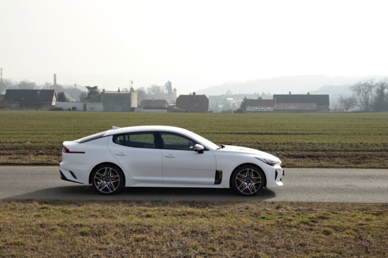 Test-2021-Kia_Stinger_GT-V6-33-T_GDI-AWD- (7)