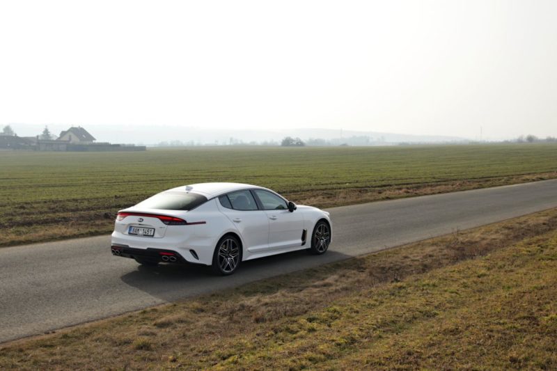 Test-2021-Kia_Stinger_GT-V6-33-T_GDI-AWD- (8)