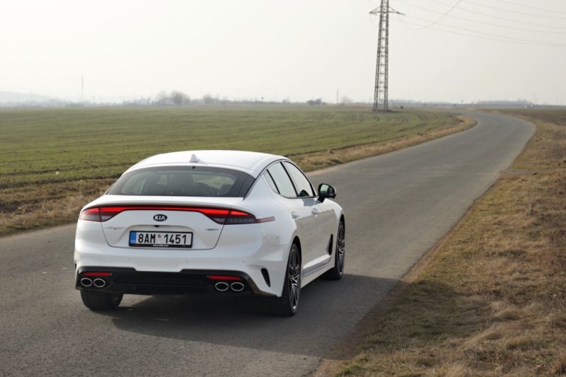 Test-2021-Kia_Stinger_GT-V6-33-T_GDI-AWD- (9)