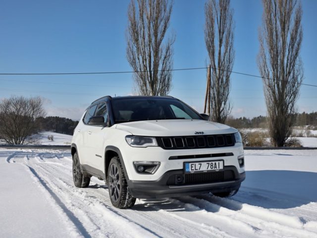 Test-2021-plug-in hybrid-Jeep_Compass_4xe- (3)