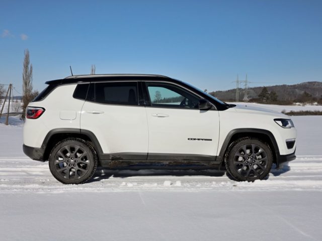 Test-2021-plug-in hybrid-Jeep_Compass_4xe- (4)