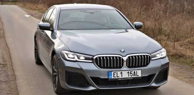 test-2021-BMW_530e_xDrive-PHEV-exterier- (1)