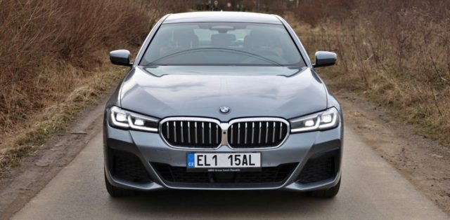 test-2021-BMW_530e_xDrive-PHEV-exterier- (2)