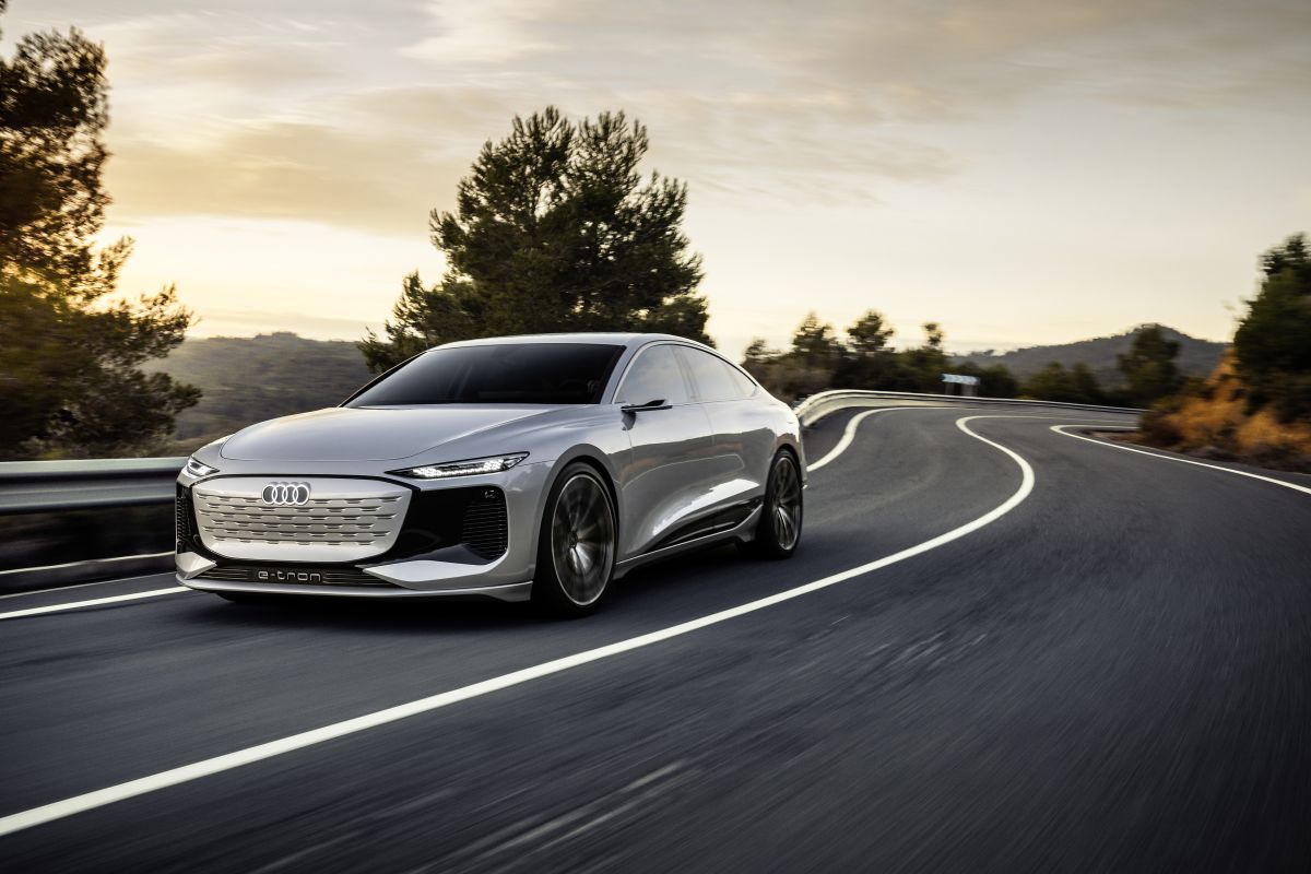 2021-Audi_A6_e-tron_concept- (16)