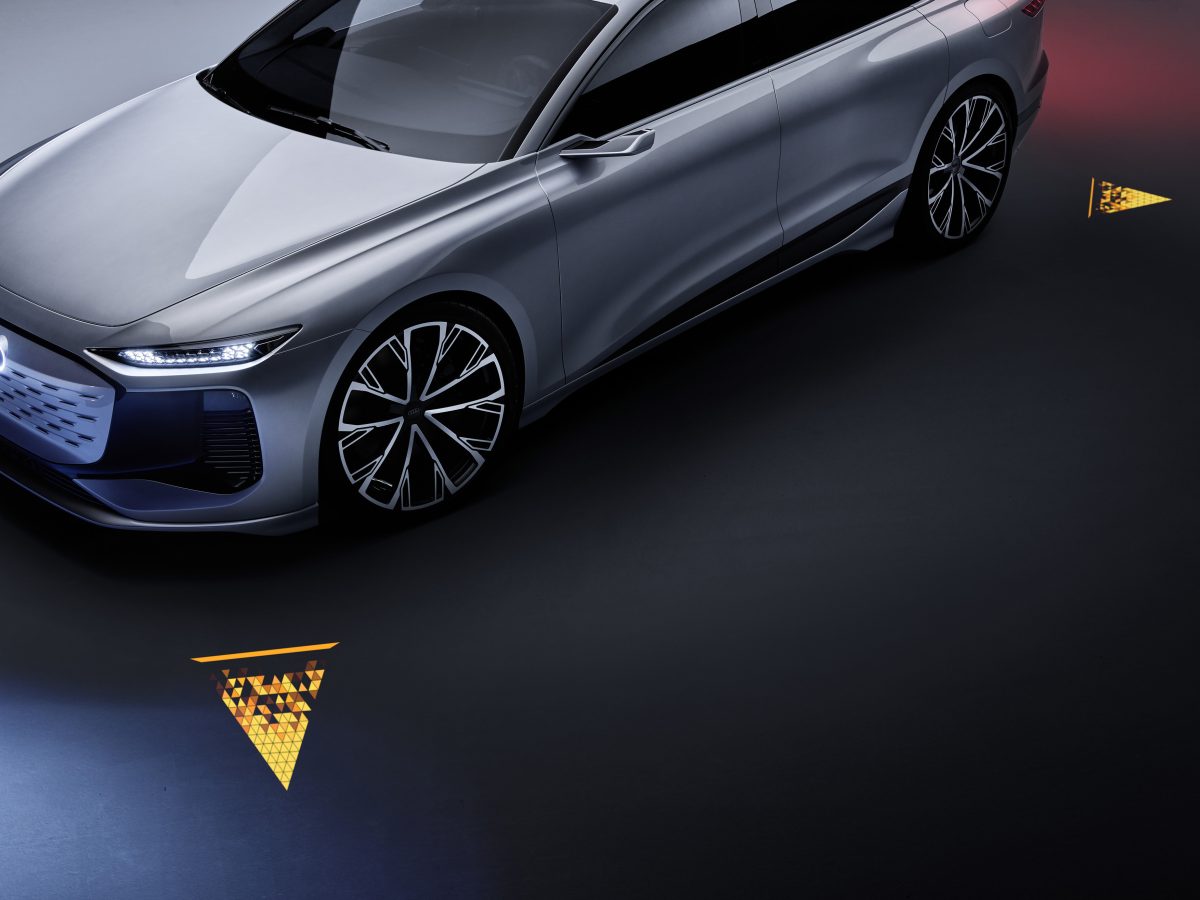 2021-Audi_A6_e-tron_concept- (9)