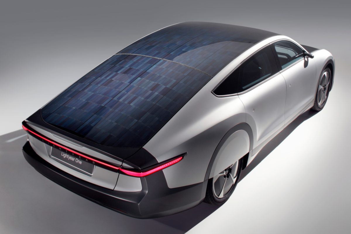 2021-solarni_elektromobil-Lightyear _One-Bridgestone