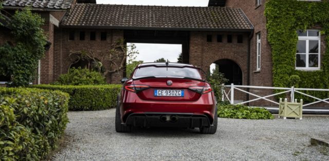2021-Alfa_Romeo_Giulia_GTAm- (2)