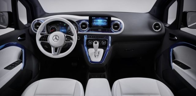 2021-koncept-elektromobil-Mercedes-Benz_EQT-interier- (1)
