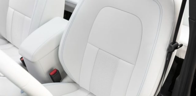 2021-koncept-elektromobil-Mercedes-Benz_EQT-interier- (4)
