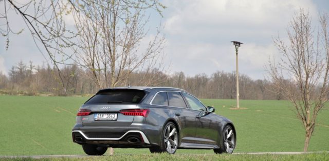 Test-2021-Audi_RS6_Avant- (25)