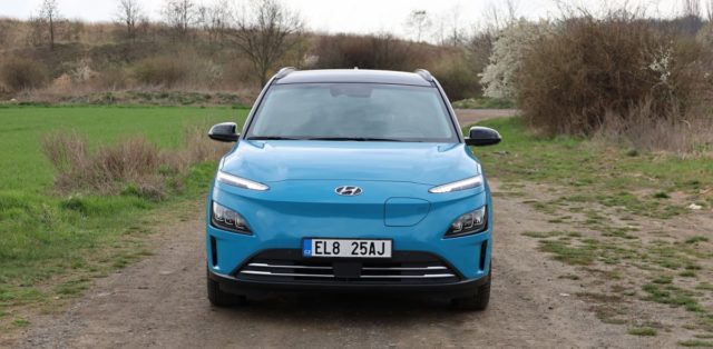 Test-2021-elektromobil-Hyundai_Kona_Electric- (2)