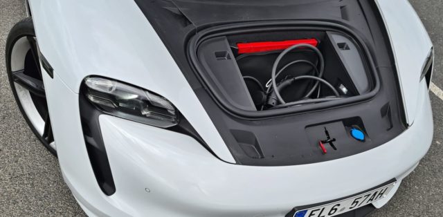 test-2021-elektromobil-porsche_taycan_turbo- (35)
