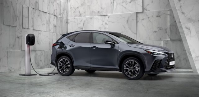 2021-Lexus_nx_450h-plug-in_hybrid- (4)