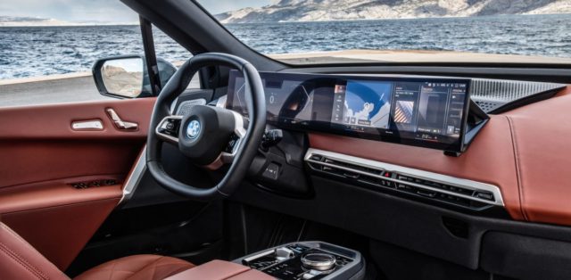 2022-BMW_IX-elektromobil- (18)