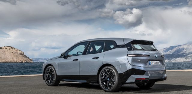 2022-BMW_IX-elektromobil- (6)