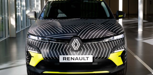 2022-Renault_MEGANE_E-TECH-elektromobil- (1)