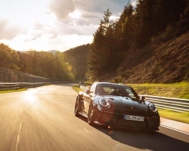 porsche 911 GT2 RS