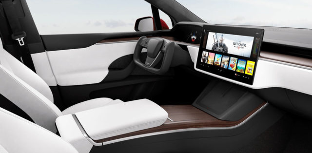 tesla model s plaid - volant