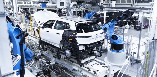 2021-07-zahajeni_vyroby-elektromobil-BMW_iX- (3)