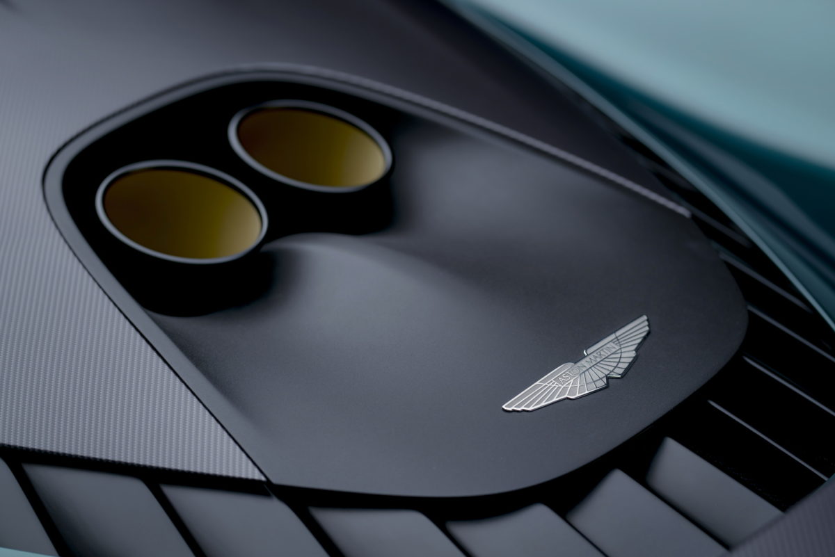 2022-Aston-Martin-Valhalla-11