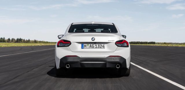 2022-BMW_220i_Coupe- (3)