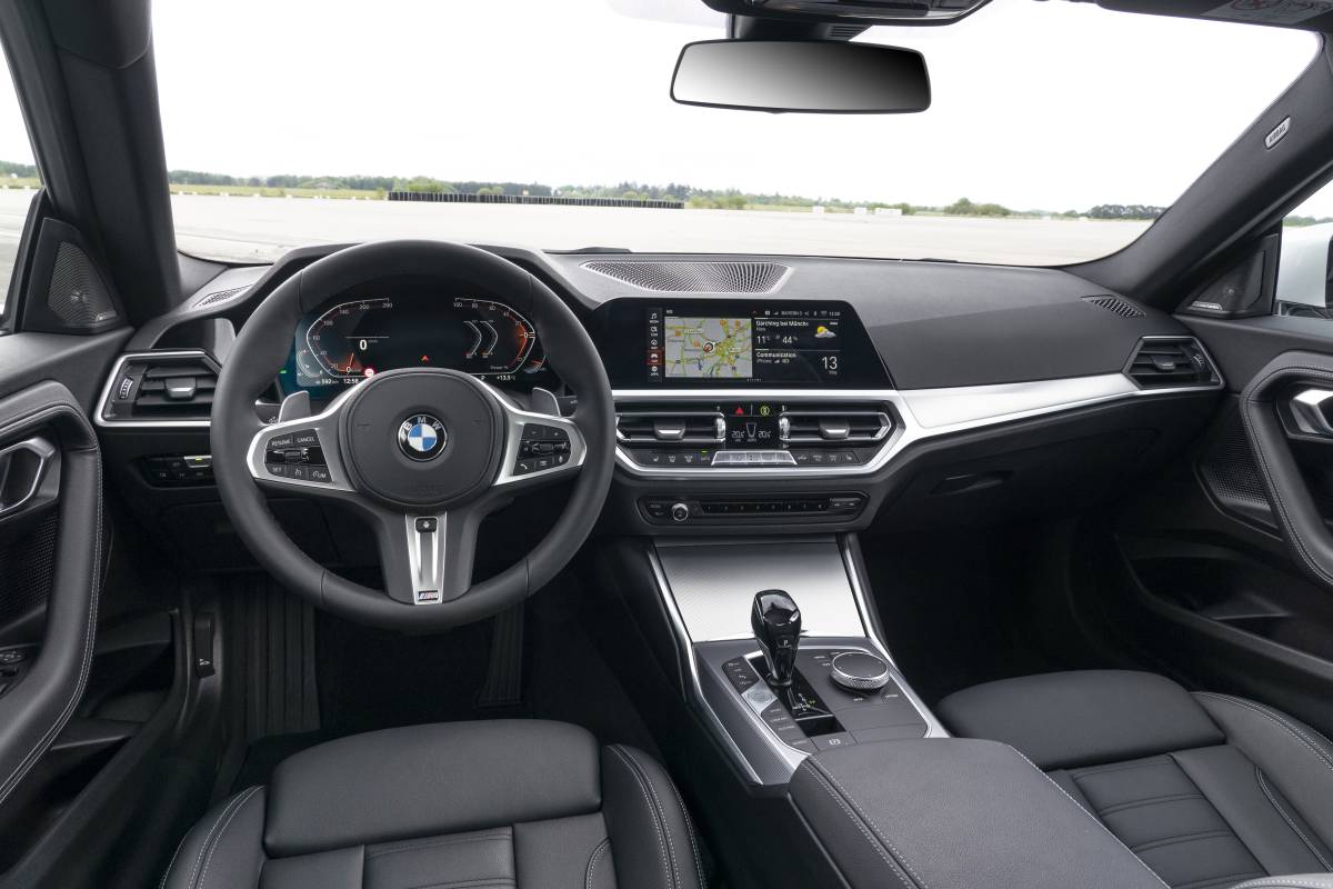 2022-BMW_M240i_xDrive_Coupe- (9)