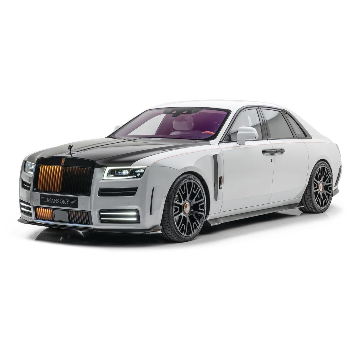 Mansory se vyřádil na luxusním Rolls-Royce Ghost. Po úpravě zrychluje jako supersport