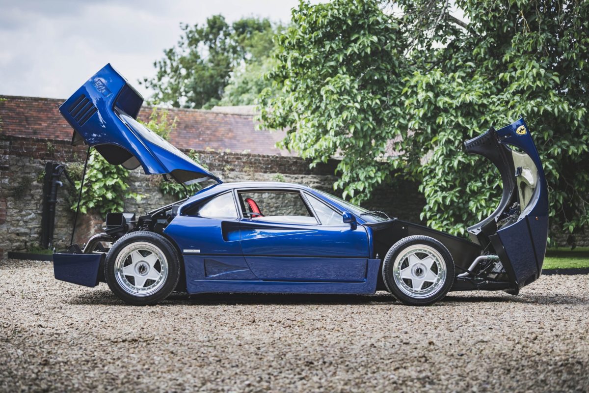 ferrari-f40-modra (1)