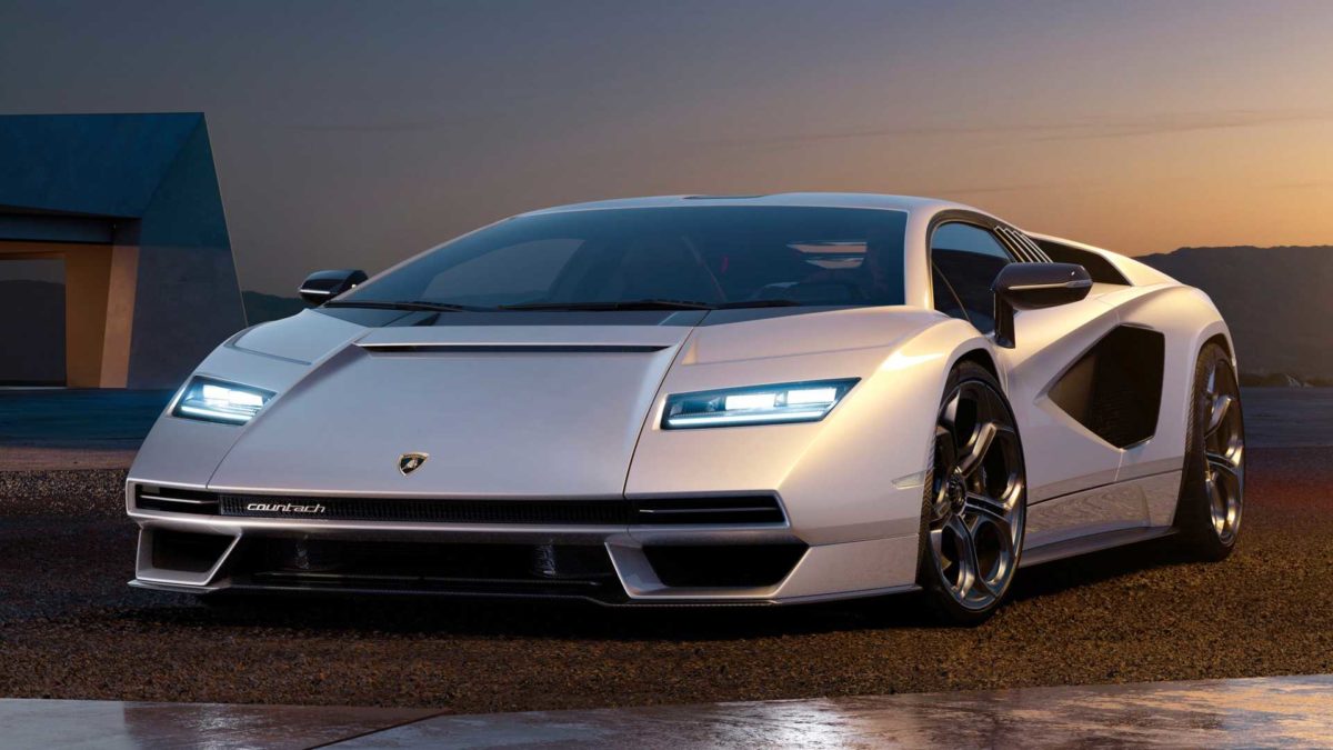Lamborghini Countach LPI 800-4 oficiálně. Dostalo pohon všech kol a hybridní pohon
