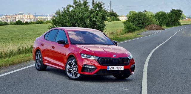 test-2021-skoda_octavia_rs-20_tsi-manual