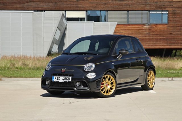 test-2021-abarth-595-scorpioneoro- (2)