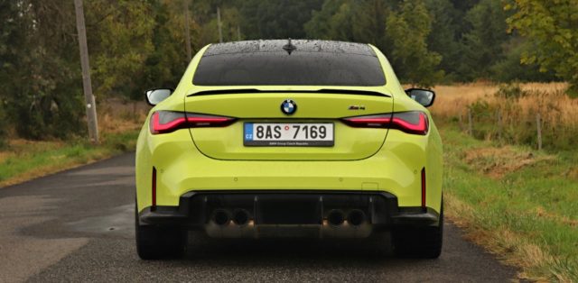 test-2021-bmw-m4-coupe-manual- (14)
