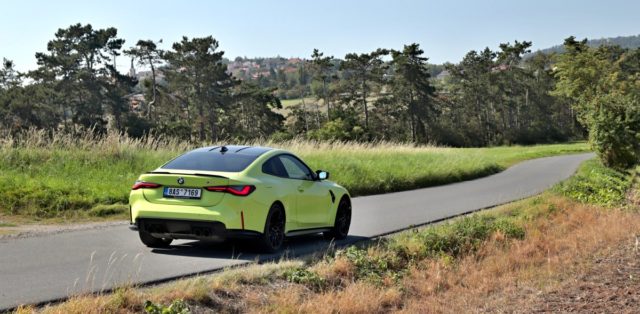 test-2021-bmw-m4-coupe-manual- (3)
